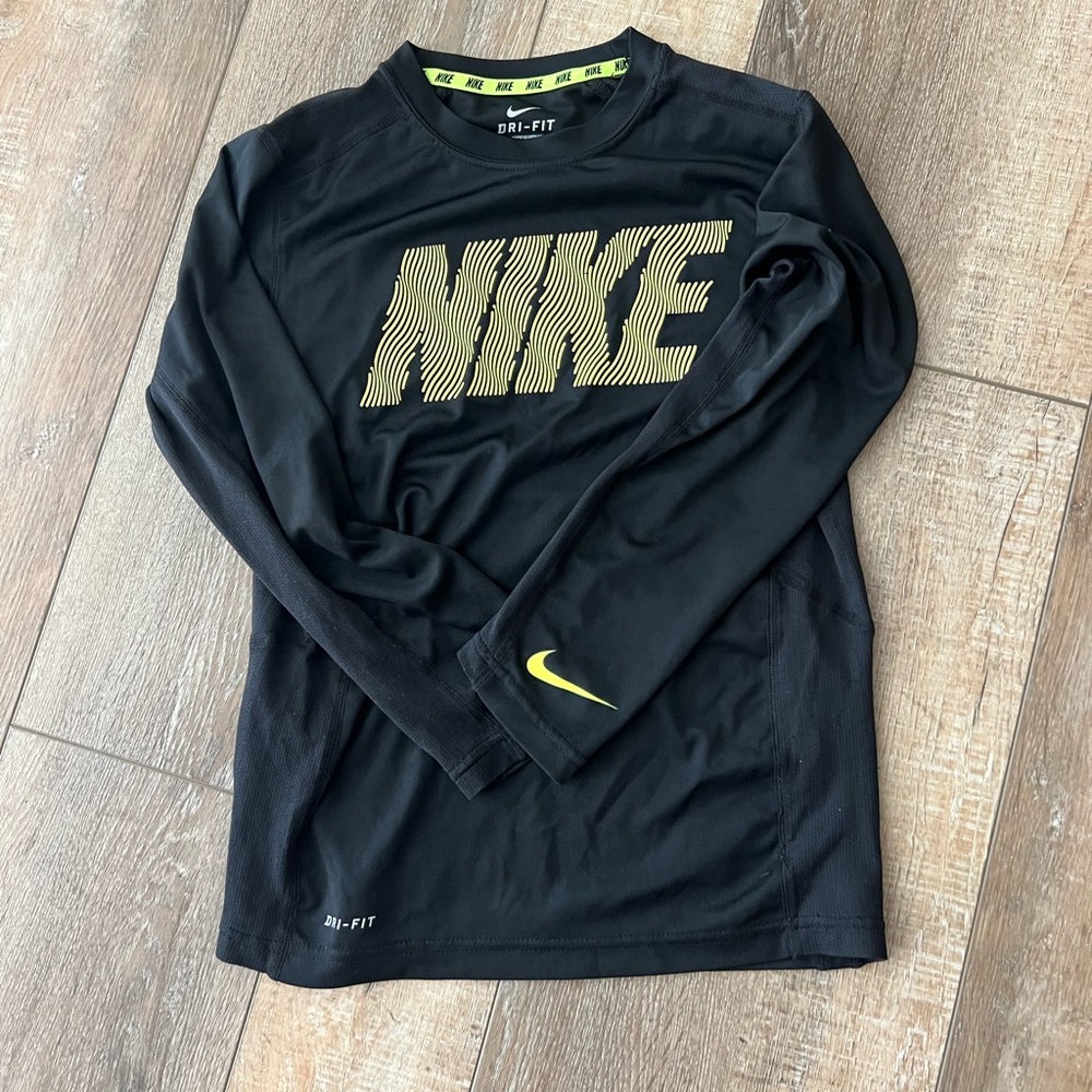 Nike Long Sleeve Dri-Fit Boys Size Small